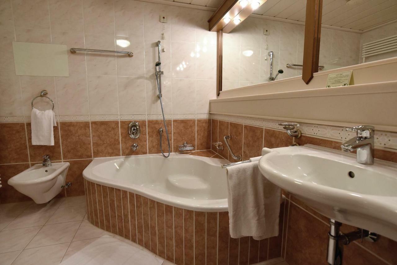 Reduce Hotel Thermal Adults Only บัด ทัทซ์มันน์สดอร์ฟ ภายนอก รูปภาพ